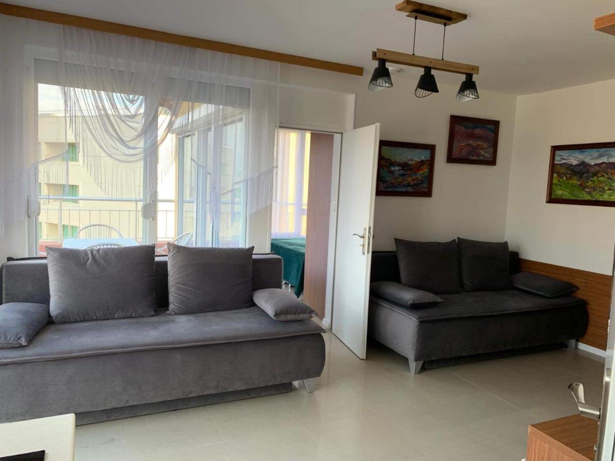 Apartmán Golden View Przy Samym Morzu Plazy Primorsko Exteriér fotografie