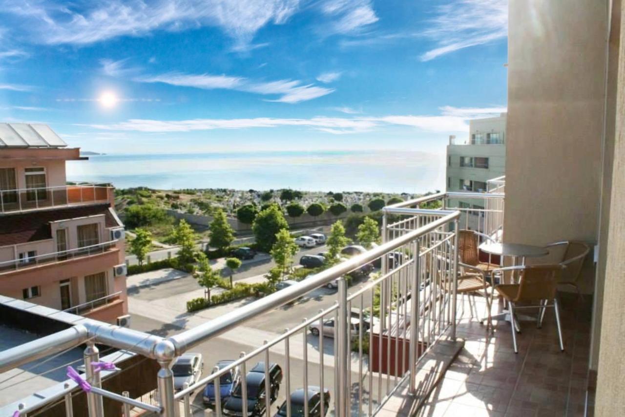 Apartmán Golden View Przy Samym Morzu Plazy Primorsko Exteriér fotografie