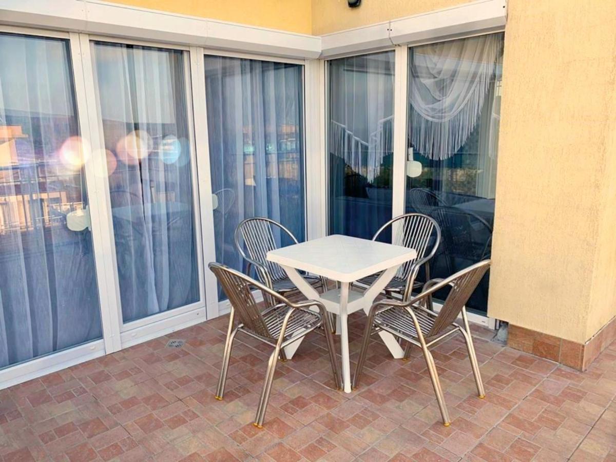 Apartmán Golden View Przy Samym Morzu Plazy Primorsko Exteriér fotografie